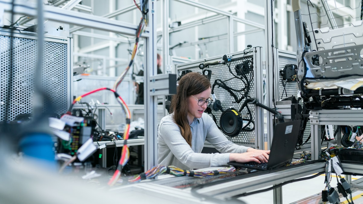 Edge AI 2026: Intelligent Automation for Industry and Operations